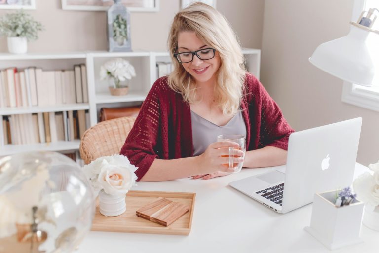 How to Build a Freelance Routine That Actually Sticks